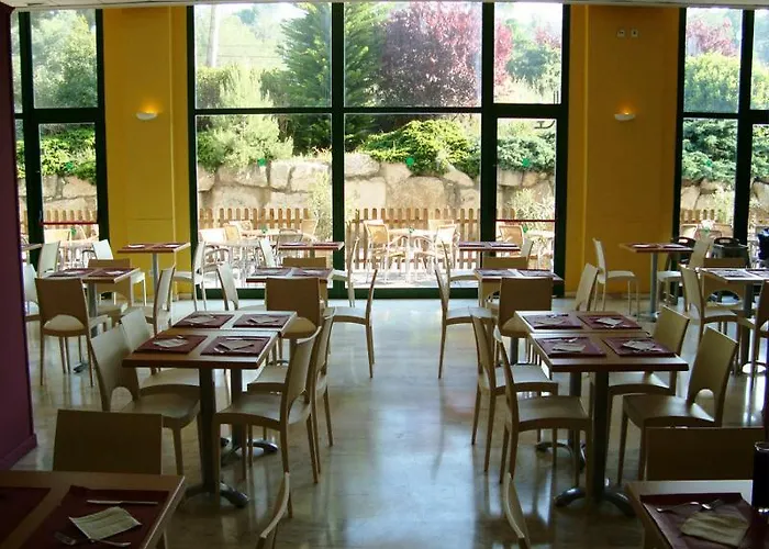 Festival Village Hotel 4*